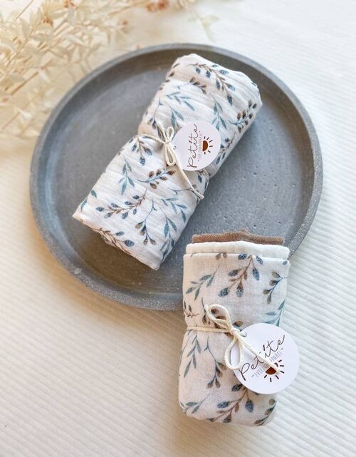 Burp cloth set of 3 / blue branches