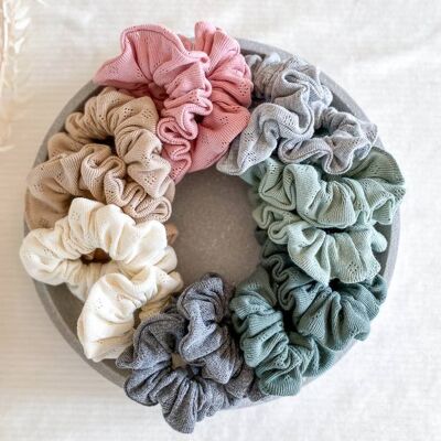 Cotton pointoille scrunchies