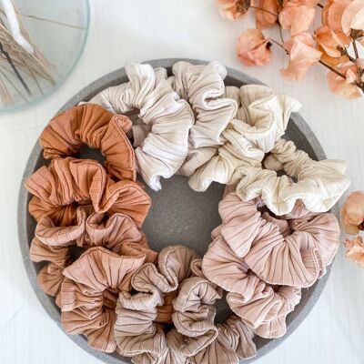 Soft ribbed scrunchies