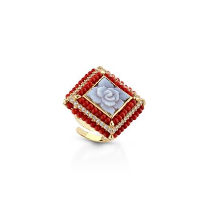 Anello con cameo e corallo