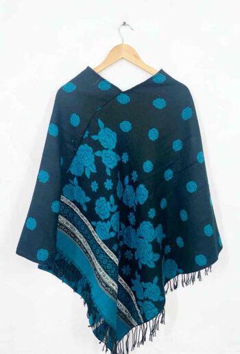 Poncho à motifs fleuri 2