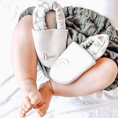 12-18 mois Chaussons Bébé Cuir souple et motif thermocollé  (cuir Blanc; motif au choix)