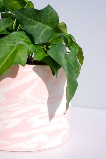 Conception de pot de plante en marbre rose et blanc Jesmonite fait à la main - Jardinière en résine écologique faite à la main 1