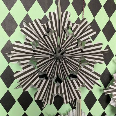 Paper Bag Fan Kit - Pack of 6 - Black & White