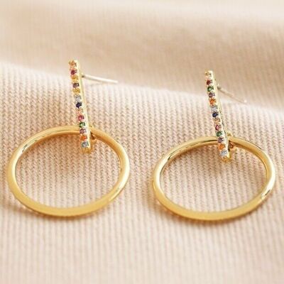 Aretes colgantes de barra y anillo con cristales arcoíris en oro