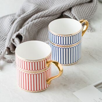 Tasse en porcelaine