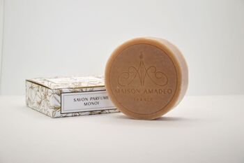 Savon parfumé Monoï 120g 2