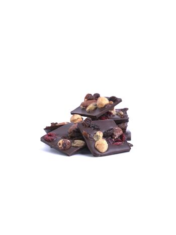 Mendiants chocolat noir, noisettes, amandes, pistaches, cranberries et raisins secs 1