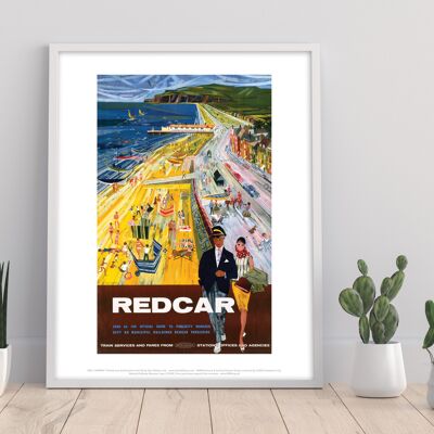 Redcar – Walk Along The Front – Premium-Kunstdruck, 27,9 x 35,6 cm I