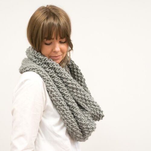 Hepburn Cowl Easy Knitting Kit