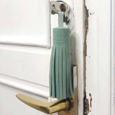 Tassel keychain in emerald suede