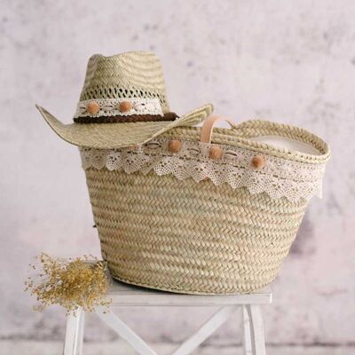 Brie Hat and Carrycot Set