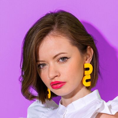 Nicola Wave Earrings, Yellow
