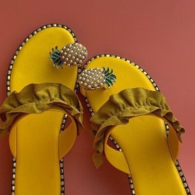 Pineapple Clip Toe Flat Round Toe Sandals Yellow