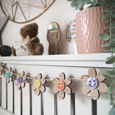 Daisy Chain Garland