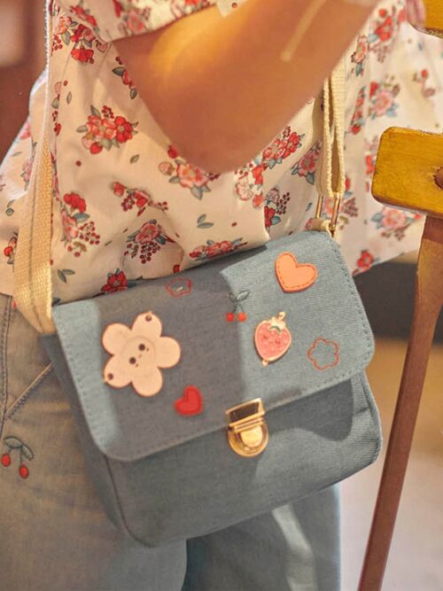 Sac en bandoulière denim clair détails fleurs enfant fille TU