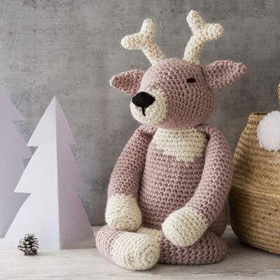 Giant Daisy the Deer Crochet Kit