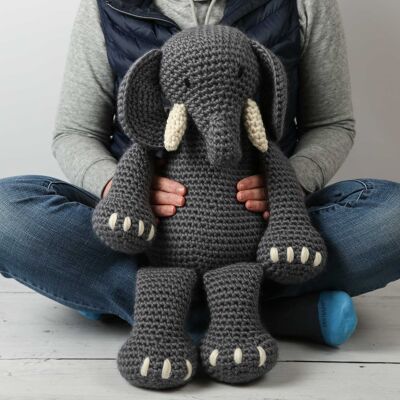 Kit de Ganchillo Elefante Rubí Gigante