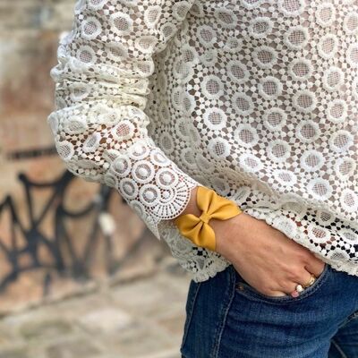 Plain mustard cuff