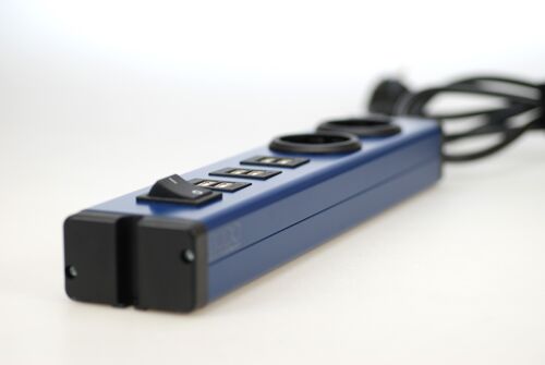 BODO Design Steckdosenleiste (2-fach + 6 USB-A) in pacific blue