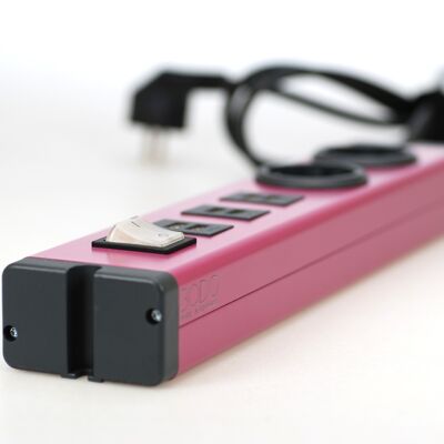 BODO Design Steckdosenleiste (2-fach + 3 USB-C) in red berry