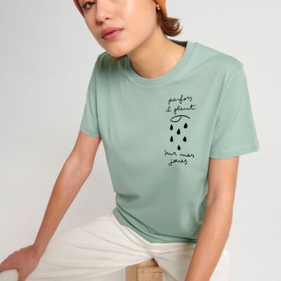 T-shirt verde mandorla "A volte piove sulle mie guance" in cotone biologico