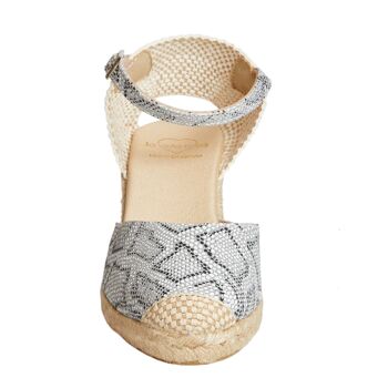 Espadrille compensée en jute naturel avec 5 cordes de couleur ARGENT avec dessin de serpent 3