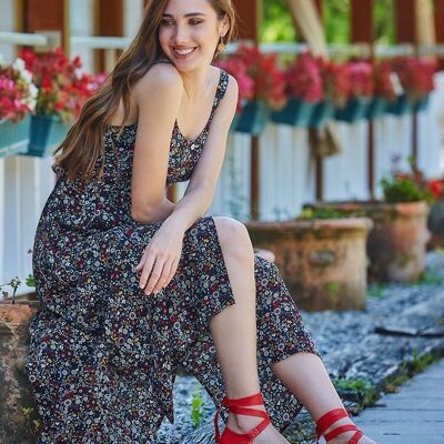 Sandali in pelle rossi alla moda per l'estate