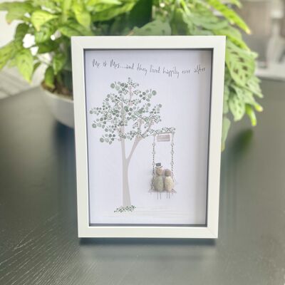 PEBBLE ARTWORK GIFT  |  Mr & Mrs… and they lived happily ever after