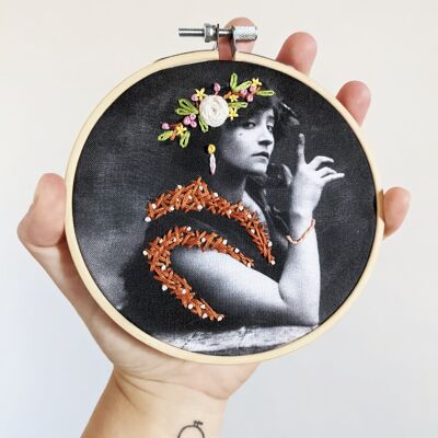 Colette - embroidery kit