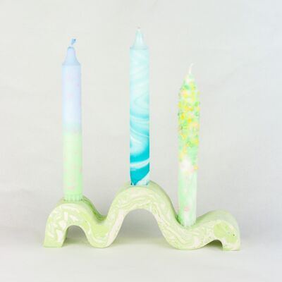 Wiggly candle holder