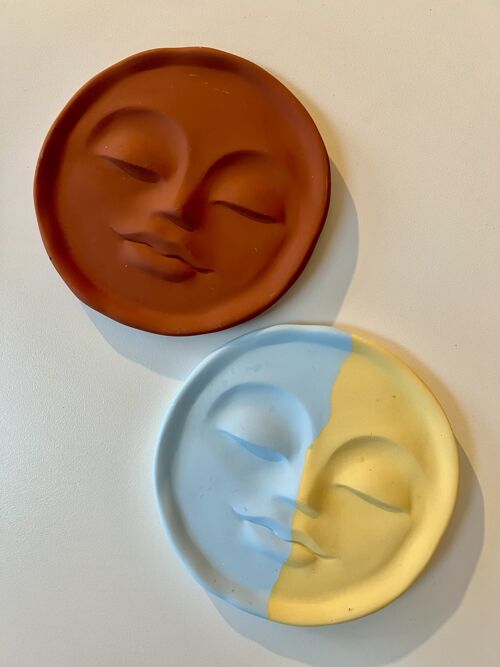 Sleeping face tray