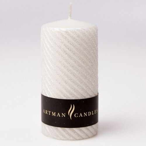 Caroline medium cylinder candle, 13 x 7cm - White