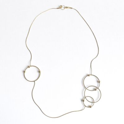 CIRCUS Kollektion - Halskette - Drei Kreise M und ein S und acht Metallperlen