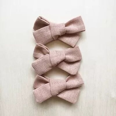 Hair bow with metal clip