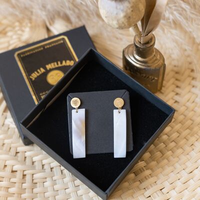 Mother-of-pearl rectangle earrings
