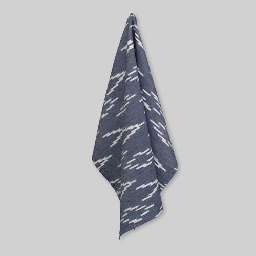 Theedoek, handgeweven ikat, ecru v-patroon op marine blauw