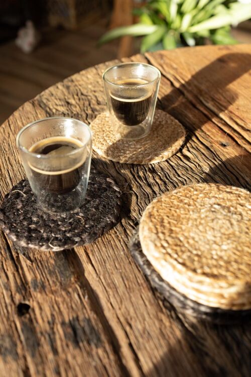 Coasters Black(4 pieces) geschikt voor hete koppen of glazen