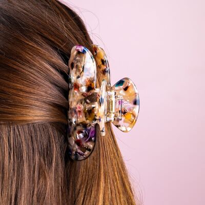 Hair clip in rainbow