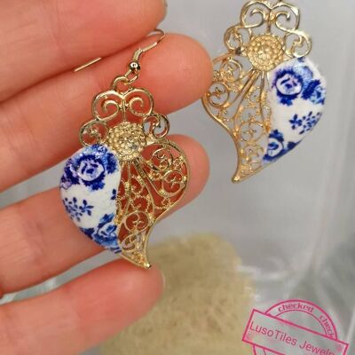 Boucles d'oreilles Dainty Golden Filigree, Boucles d'oreilles Viana Heart With Tile Replicas, Bijoux élégants pour femmes typiques du Portugal,