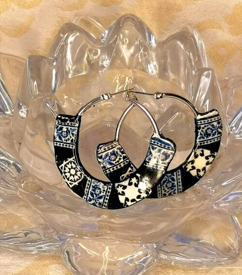 Flat hoop earrings 1