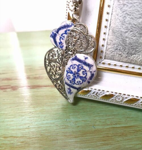 Large Hollow Filigree Antique Viana Heart Necklace,