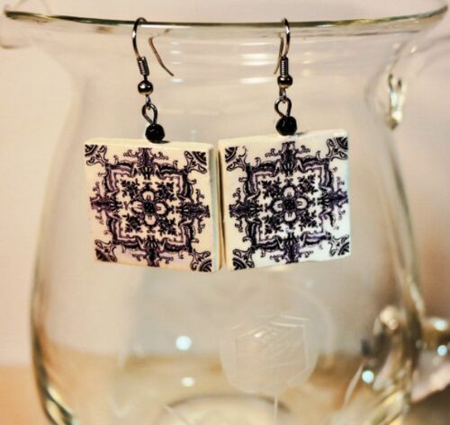 Reversible square earrings with two Portuguese tile patterns-Pattern 2