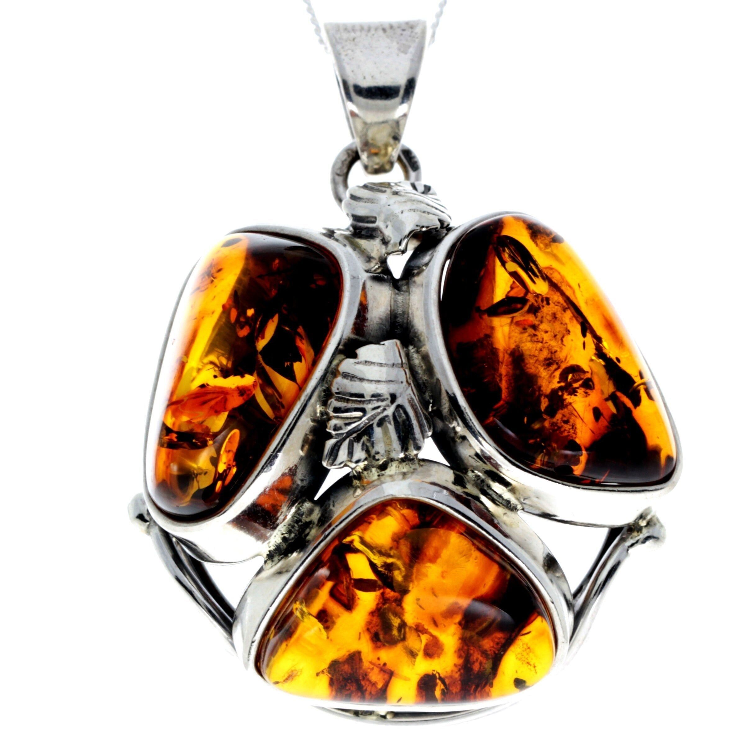 Exklusiver einzigartiger Anhänger aus 925er Sterlingsilber und echtem baltischen Bernstein in Cognac – PD2327