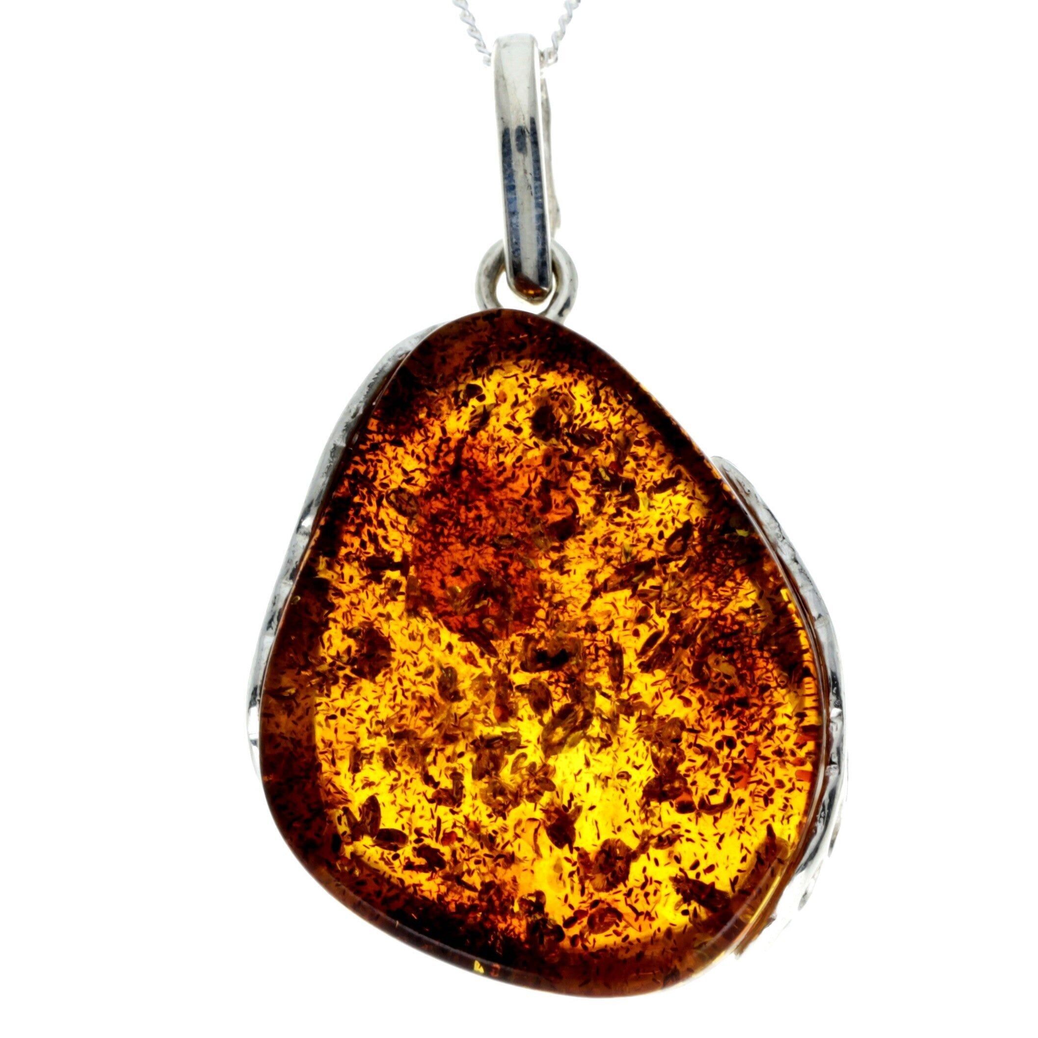 Exklusiver einzigartiger Anhänger aus 925er Sterlingsilber und echtem baltischen Bernstein in Cognac – PD2285