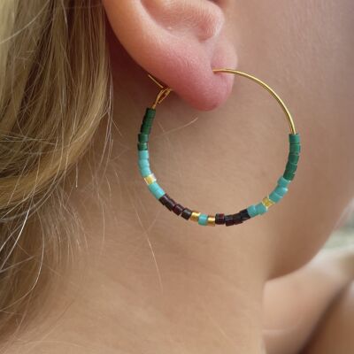 Gold and dangling hoop earrings in Miyuki pearls - model 2