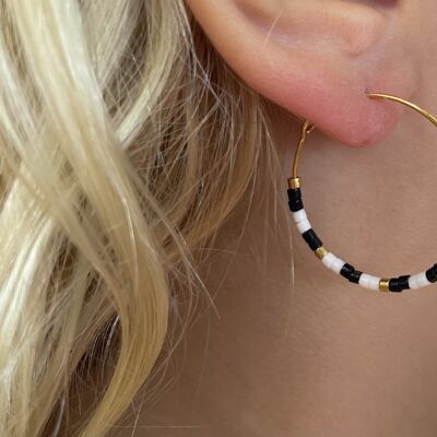 Gold and dangling hoop earrings in Miyuki pearls - model 5
