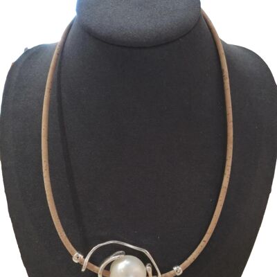 "Pearl & Metal Ornament" Cork Necklace
