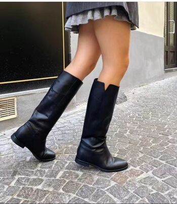 BOTTES EN FAUX CUIR-NOIR 1