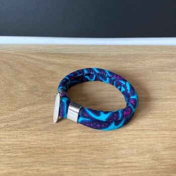 Bracelet en tissu wax bleu et violet. 4